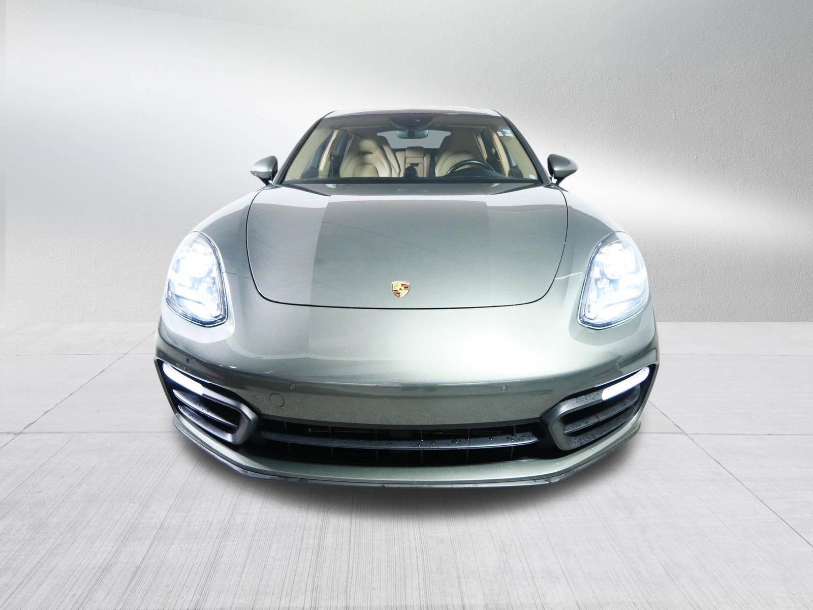 Used 2022 Porsche Panamera 4 image 2