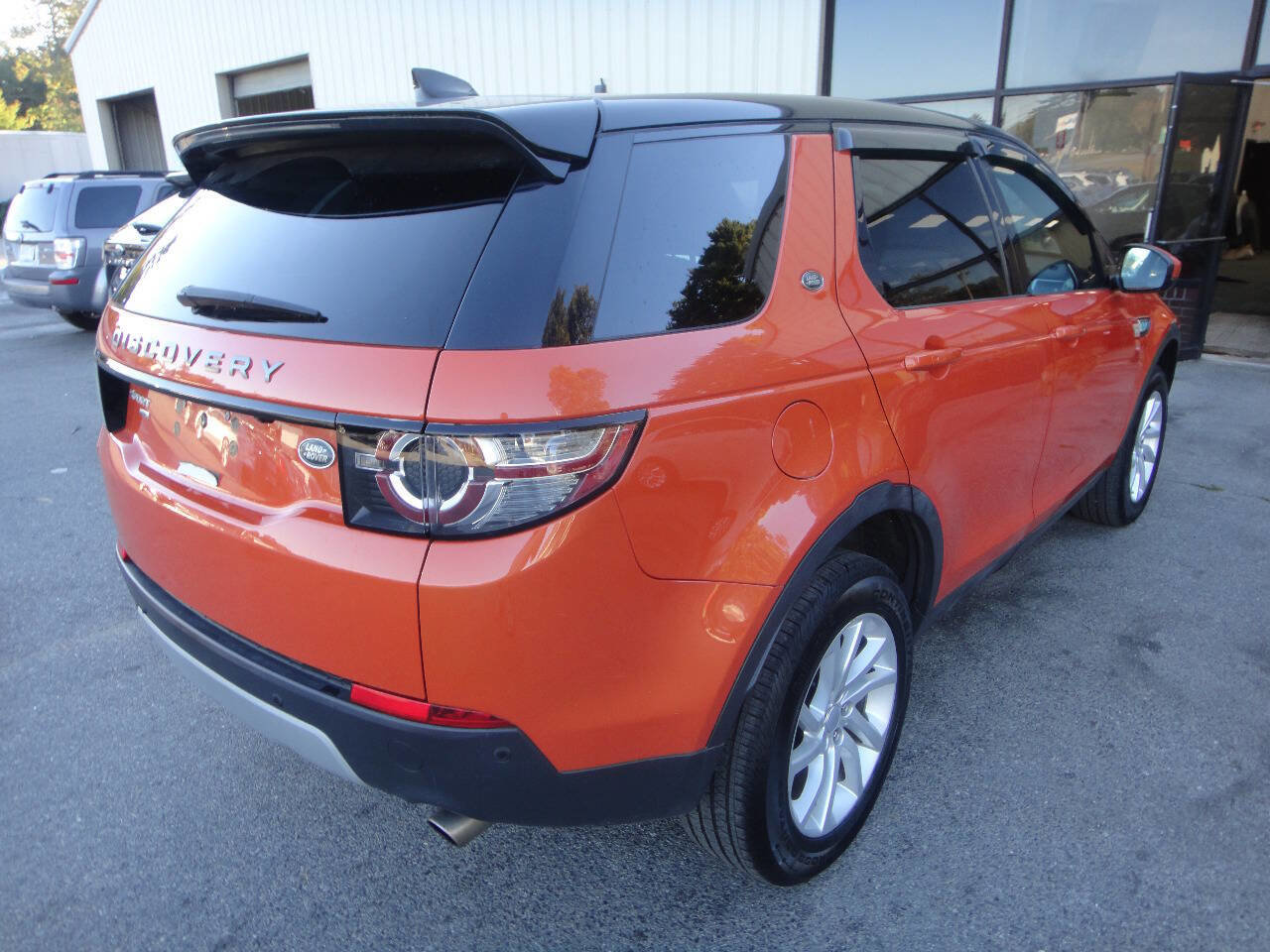 Used 2017 Land Rover Discovery Sport HSE image 6