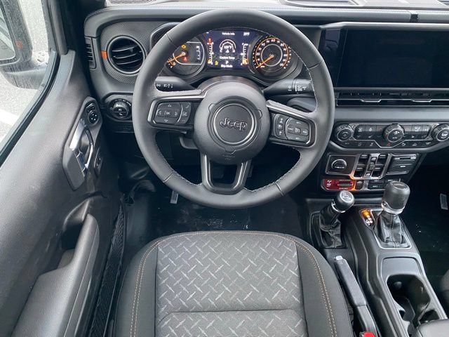 New 2026 Jeep Gladiator Mojave w/ Safety Group AWD/4WD image 34