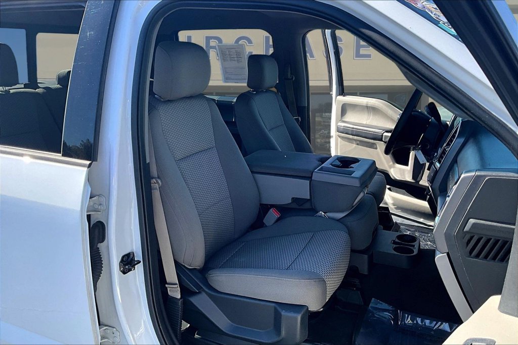 Used 2017 Ford F250 XLT w/ XLT Premium Package AWD/4WD image 30
