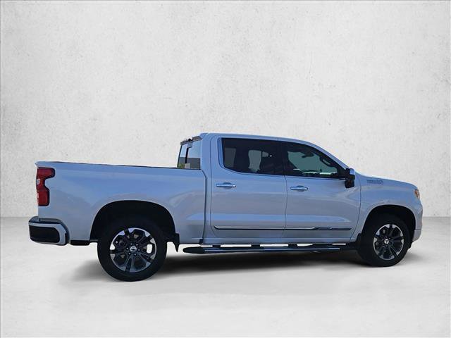 Used 2024 Chevrolet Silverado 1500 High Country w/ Technology Package AWD/4WD image 9