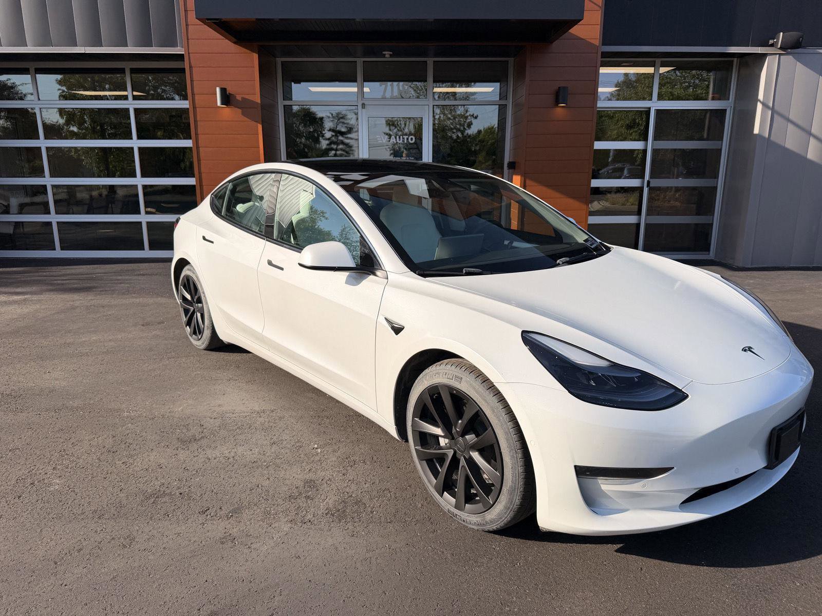 Used 2021 Tesla Model 3 Standard Range Plus RWD image 2