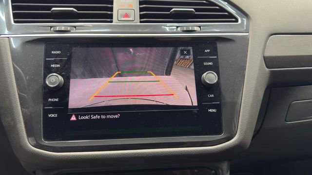 Used 2024 Volkswagen Tiguan SE R-Line image 34