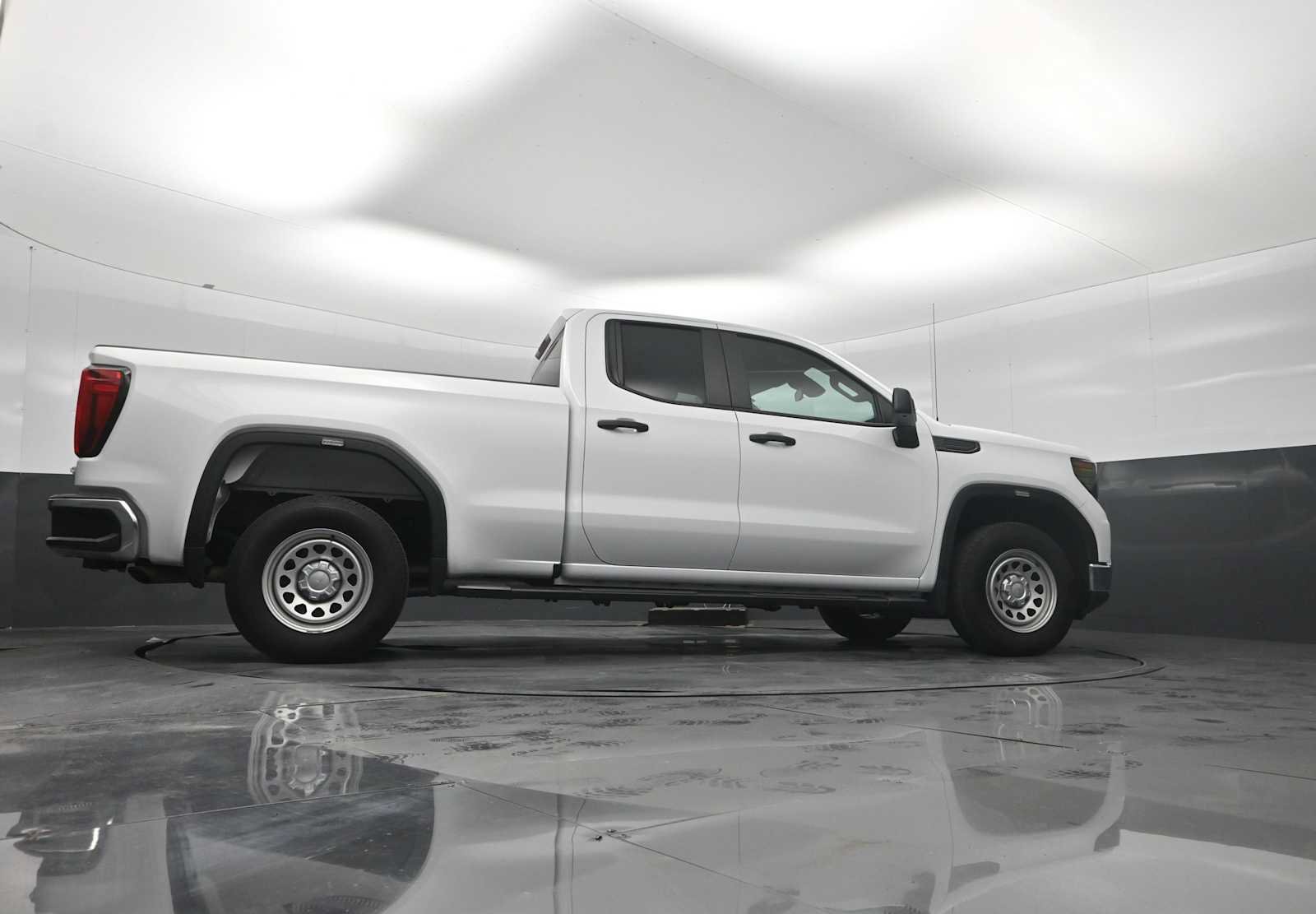 Used 2024 GMC Sierra 1500 Pro w/ Pro Value Package AWD/4WD image 37
