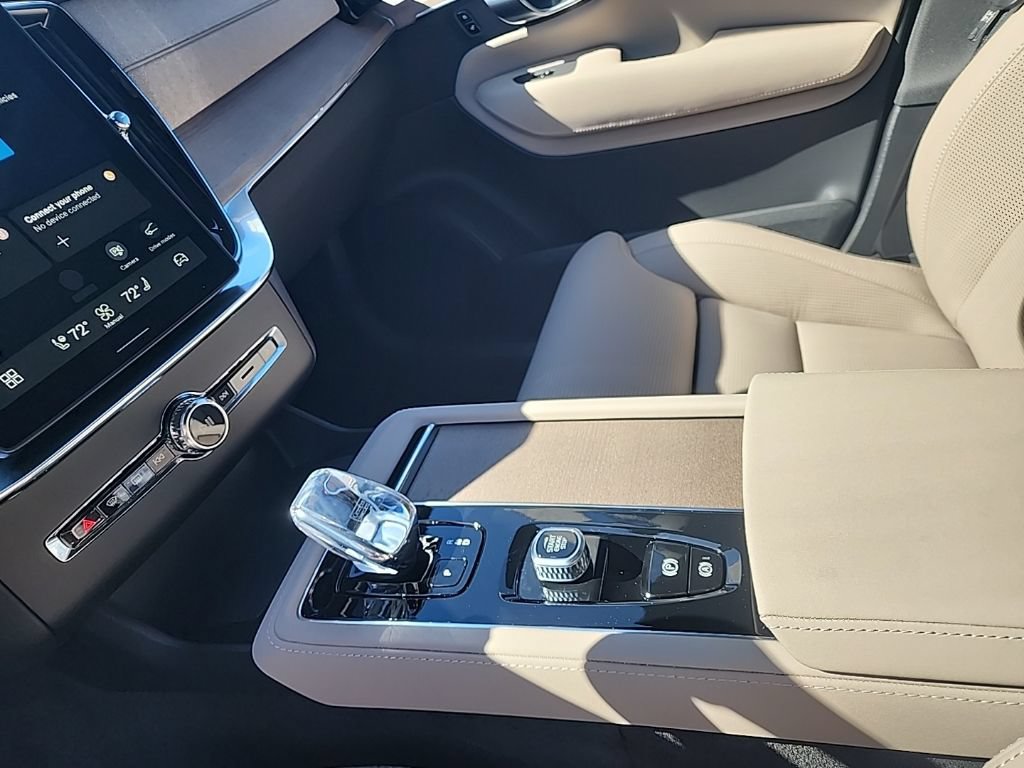 New 2026 Volvo XC90 T8 Ultra w/ Protection Package AWD/4WD image 13