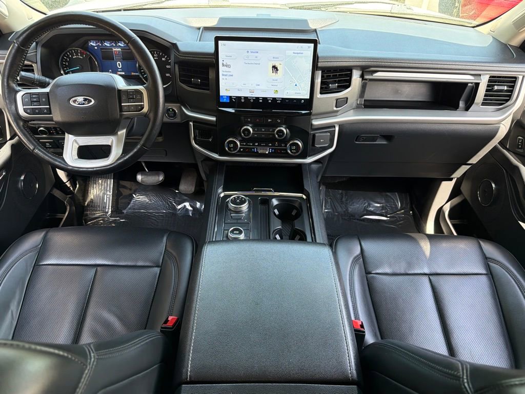 Used 2024 Ford Expedition XLT image 42