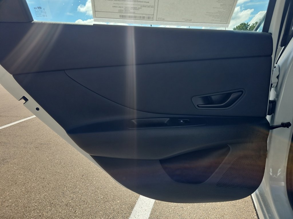 New 2026 Hyundai Elantra SEL Sport FWD image 29