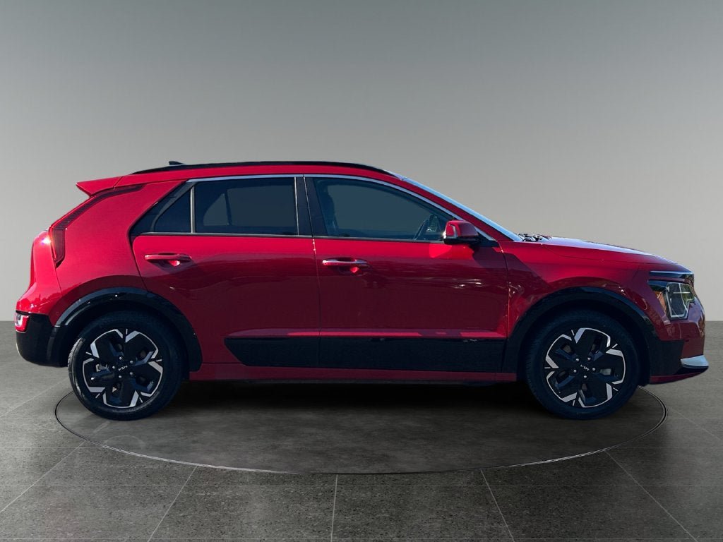 Used 2023 Kia Niro Wave w/ Wave Preserve Package FWD image 11