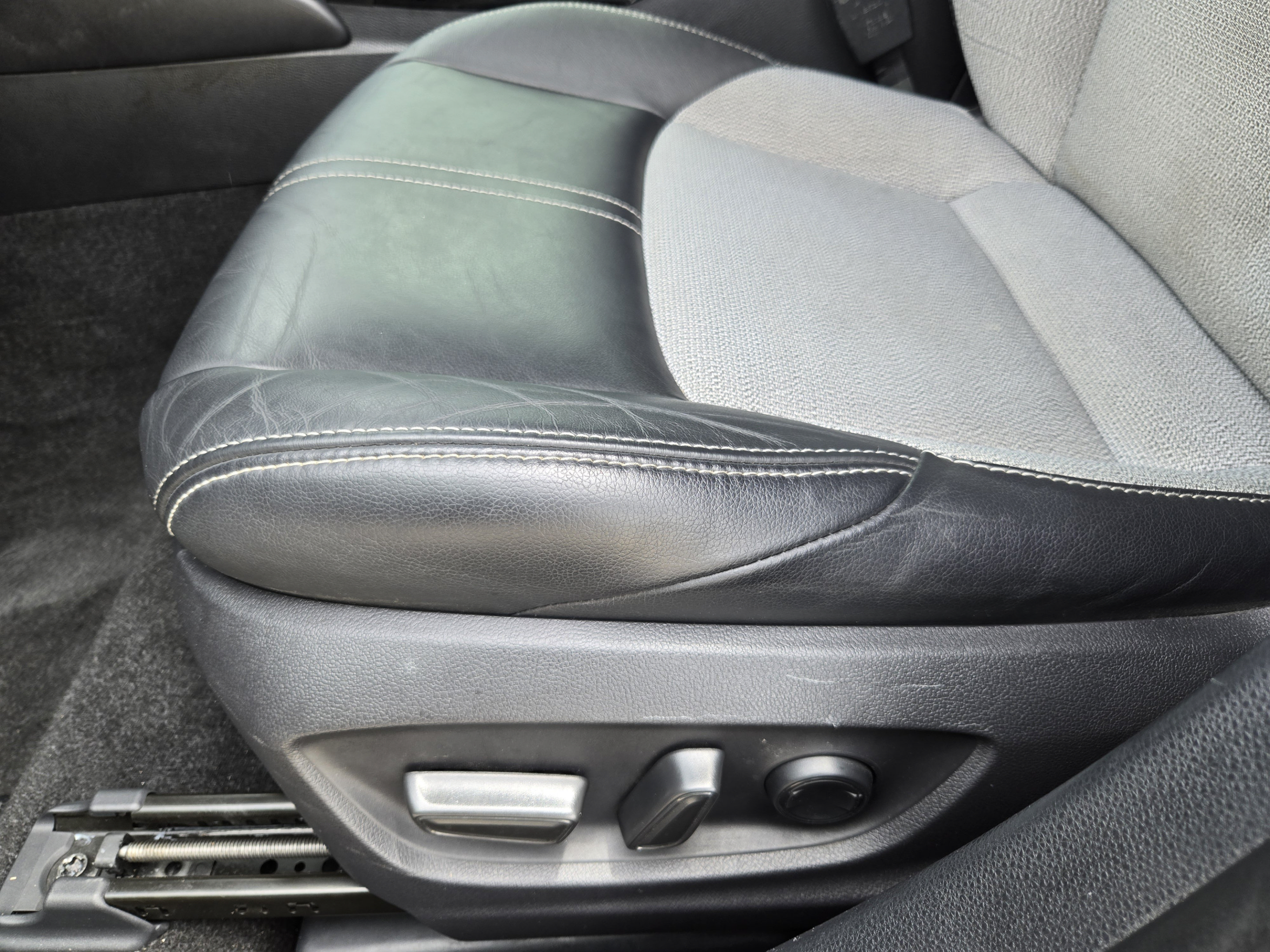 Used 2023 Toyota Corolla XSE FWD image 22