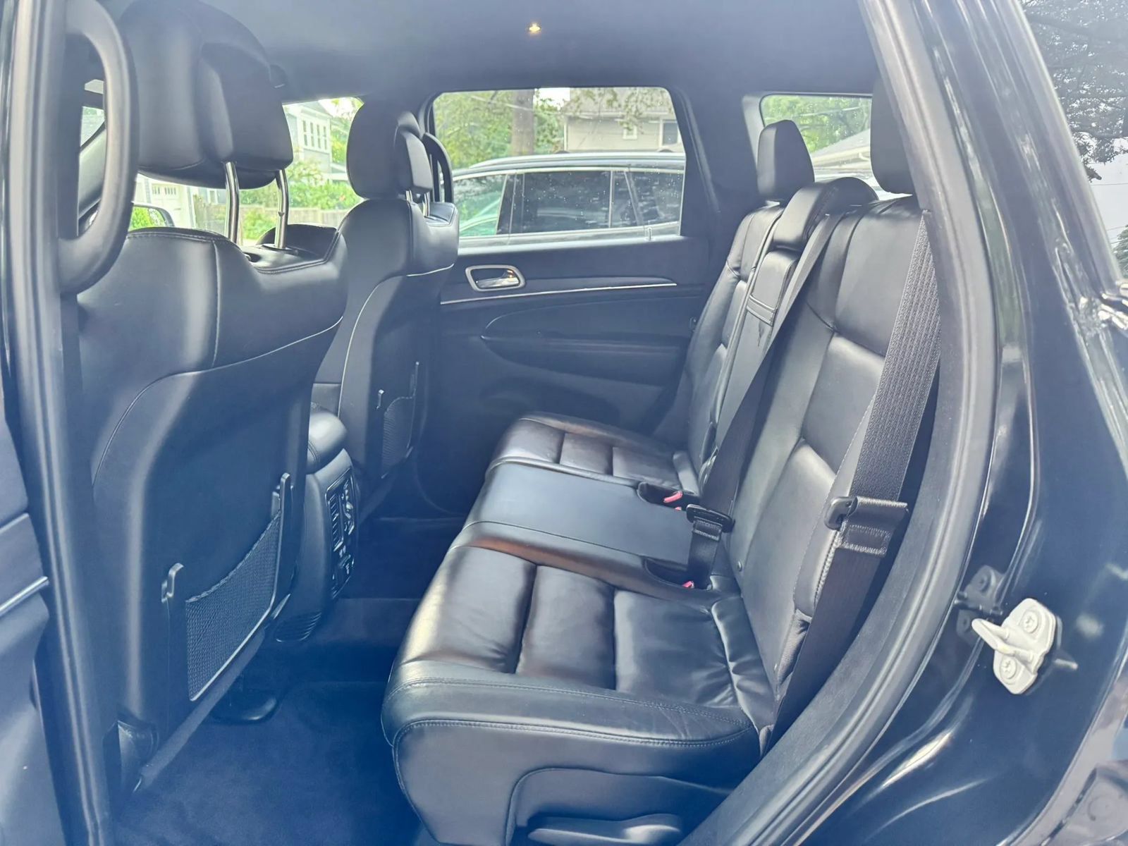 Used 2018 Jeep Grand Cherokee Limited AWD/4WD image 10