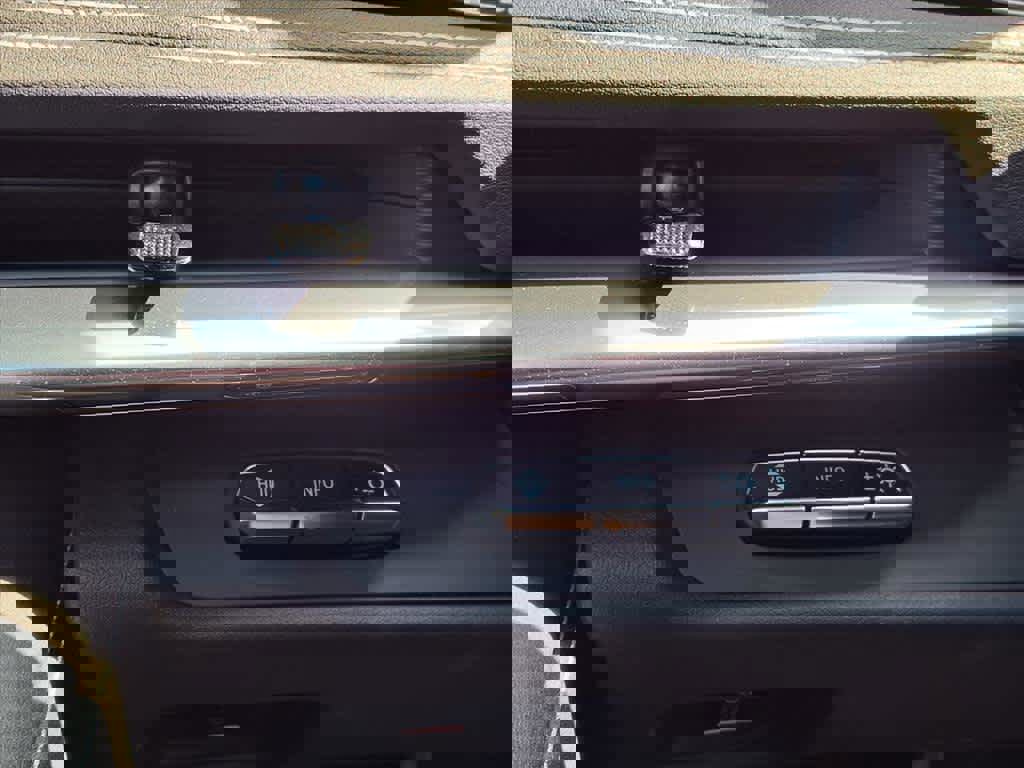 Used 2020 Chevrolet Corvette Stingray Preferred Cpe w/ 2LT Preferred Equipment Group image 22