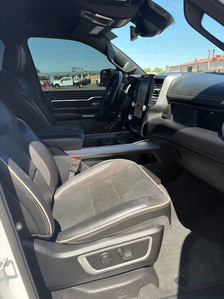 Used 2023 RAM 1500 Laramie AWD/4WD image 16