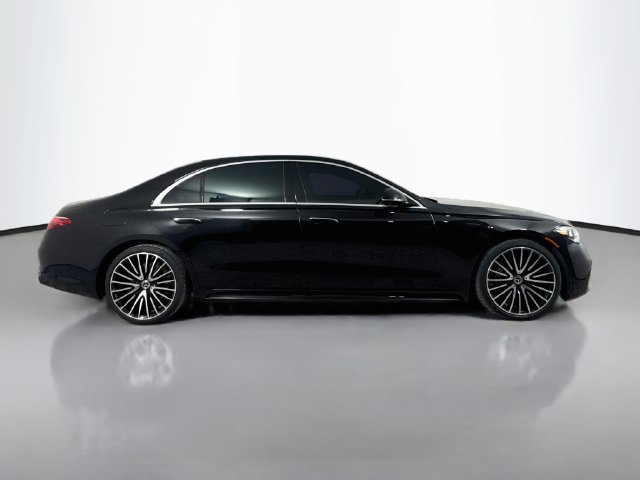 Used 2022 Mercedes-Benz S 500 4MATIC image 4