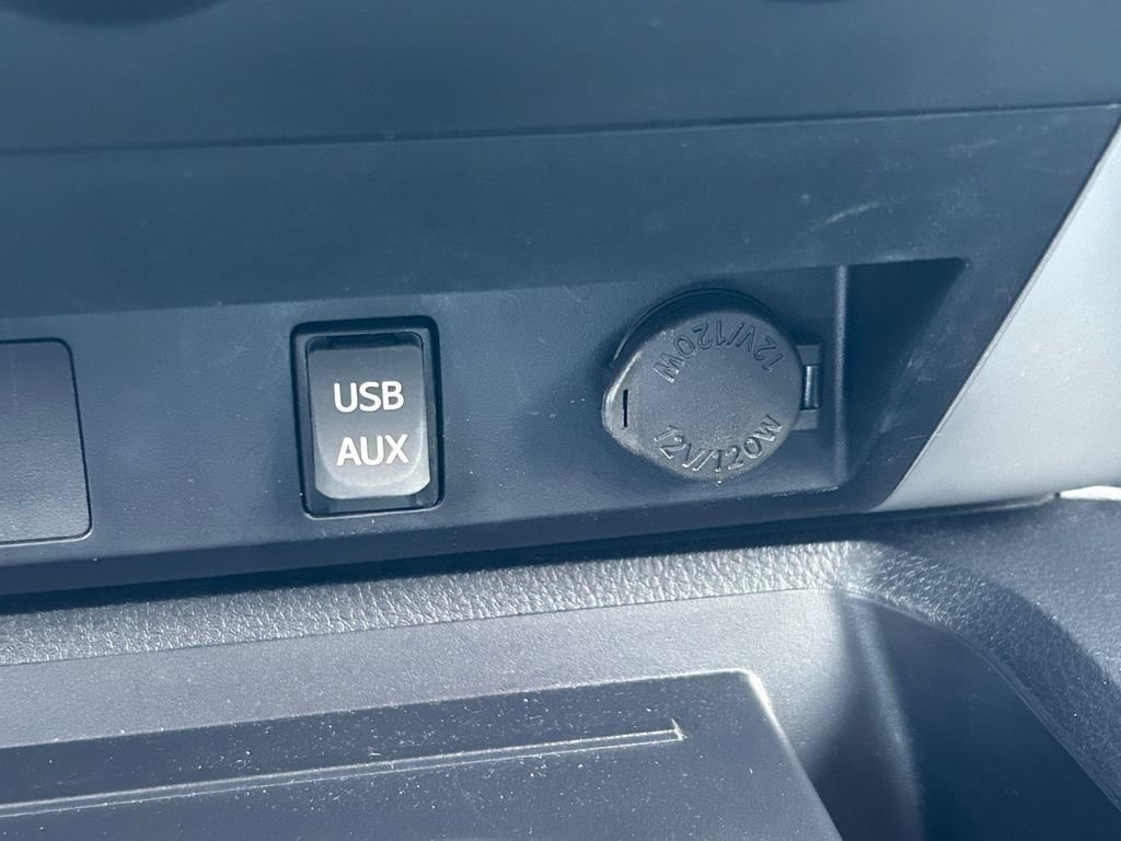 Used 2018 Toyota Tundra SR5 w/ SR5 Upgrade Package RWD image 29