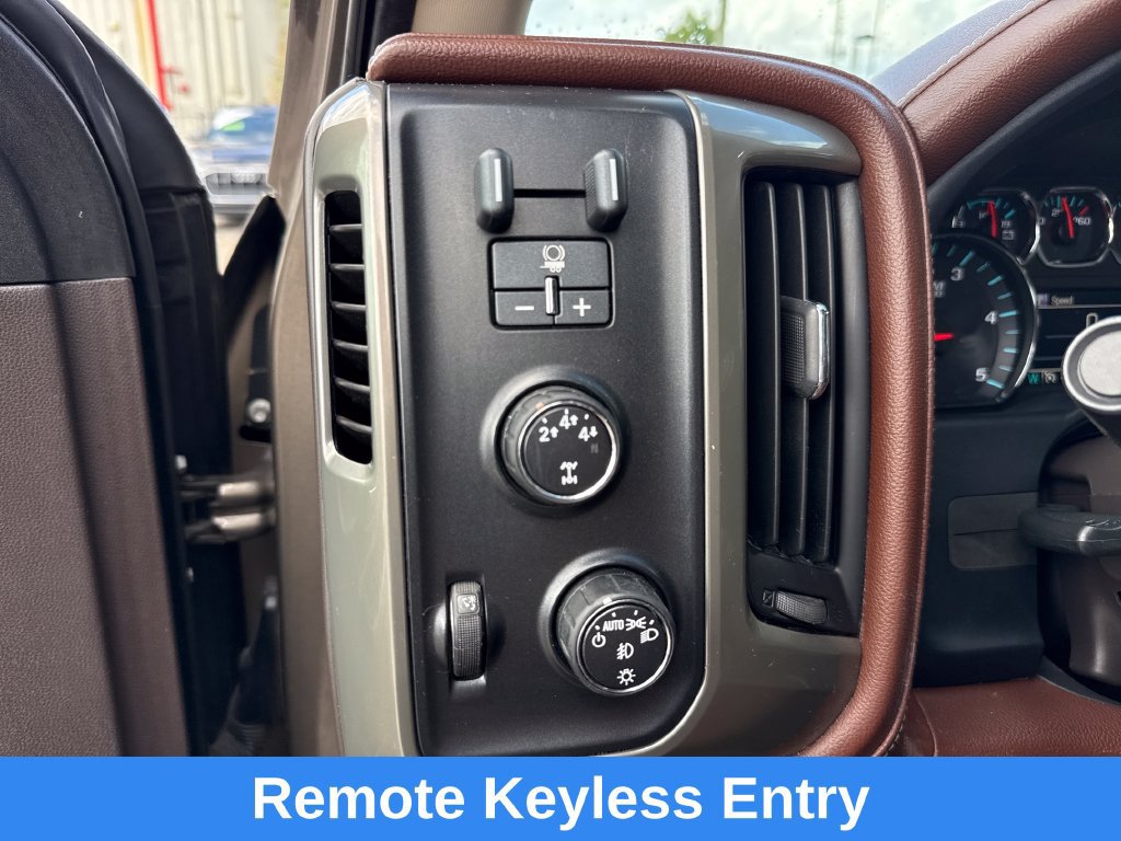 Used 2015 Chevrolet Silverado 2500 High Country w/ Duramax Plus Package AWD/4WD image 17