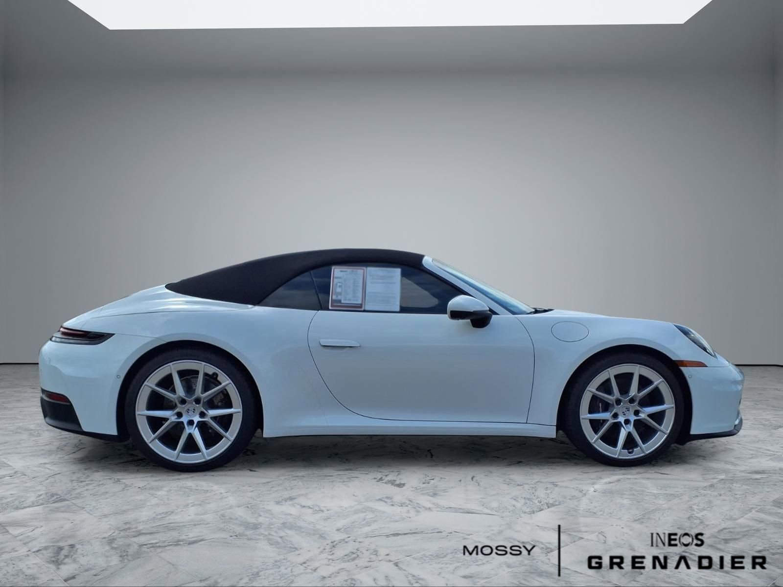 Used 2025 Porsche 911 Carrera RWD image 8