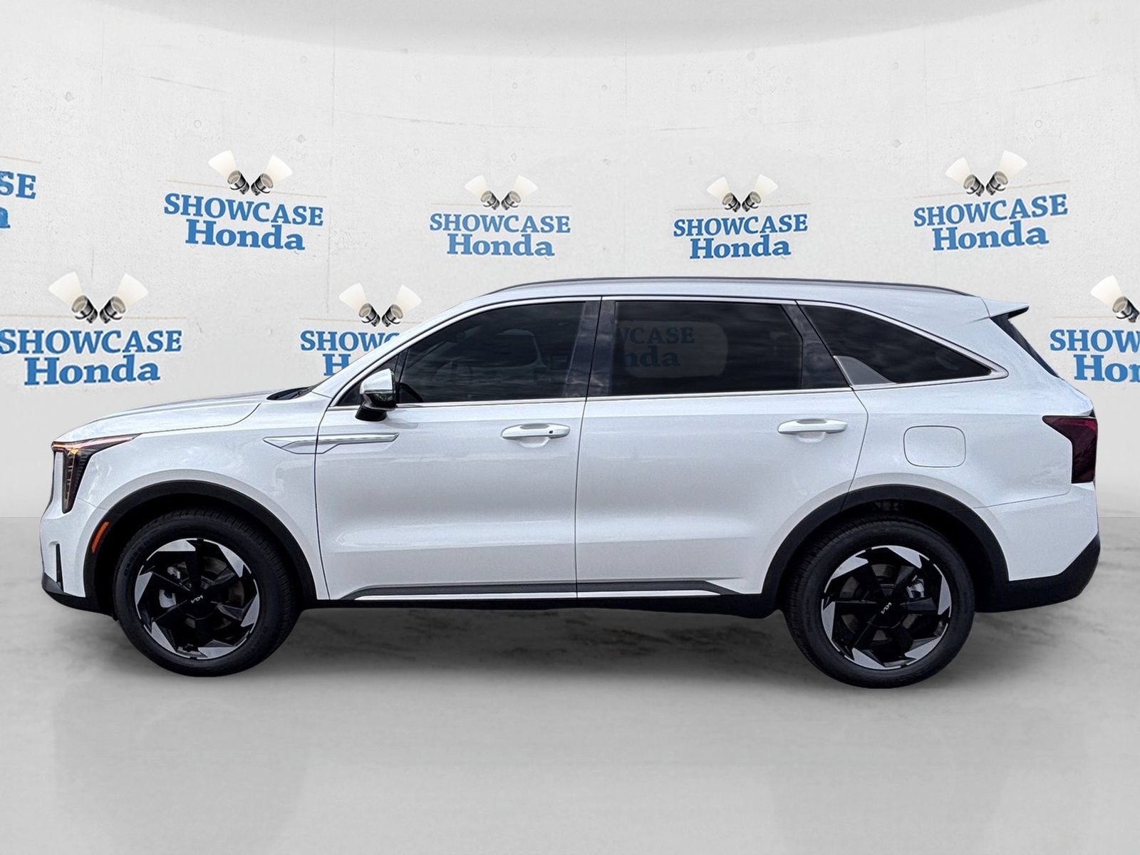 Used 2025 Kia Sorento EX w/ EX Panoramic Sunroof Package FWD image 4