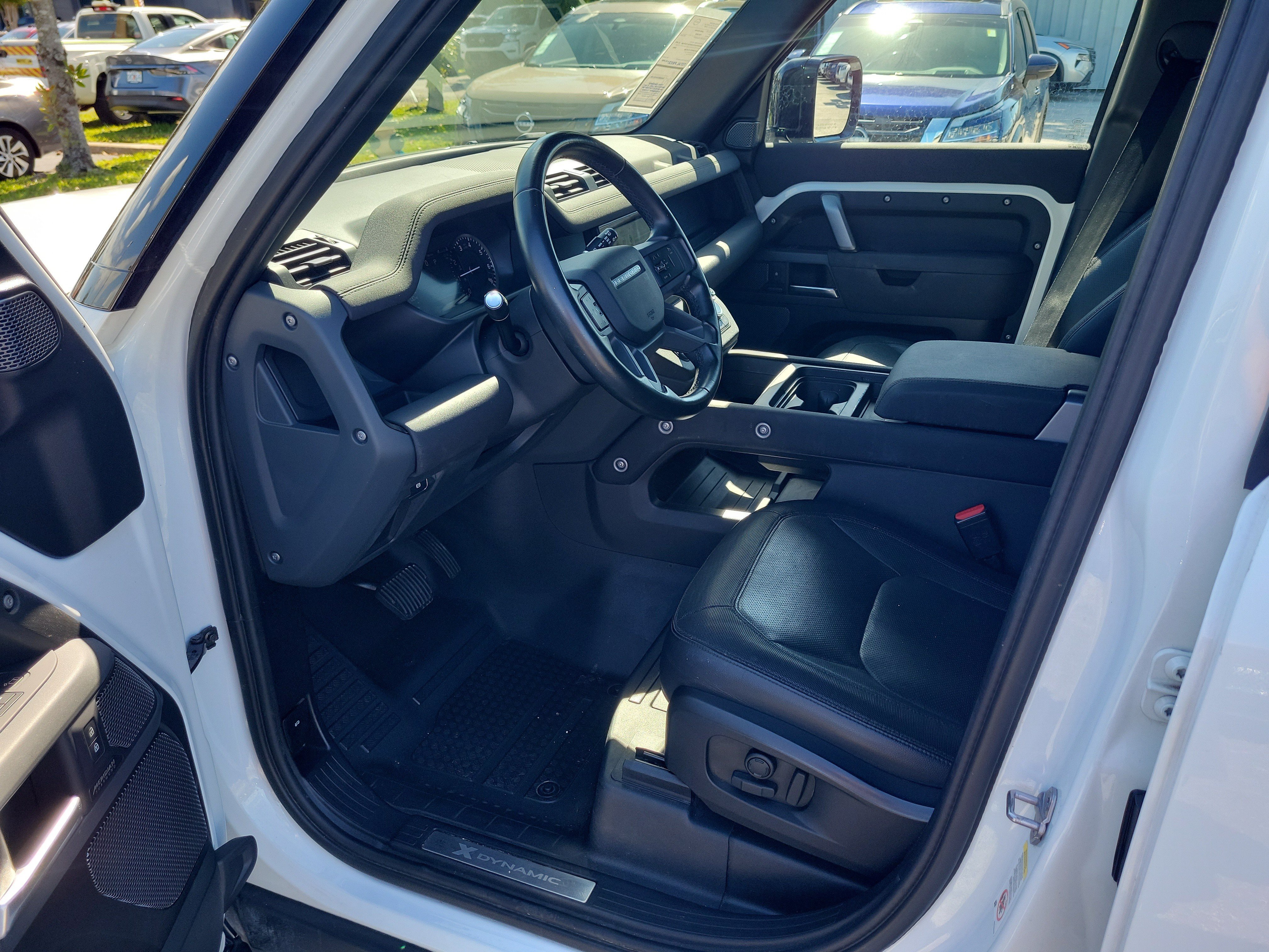 Used 2023 Land Rover Defender 110 X-Dynamic SE AWD/4WD image 10