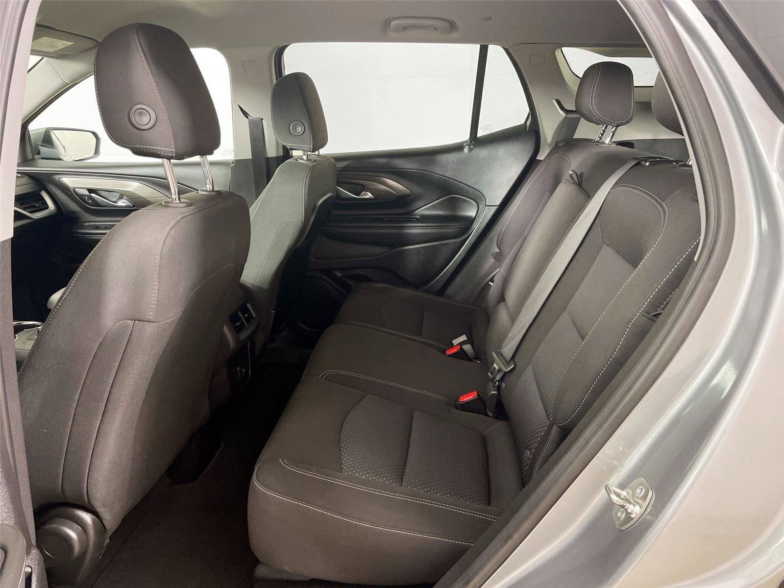 Used 2024 GMC Terrain SLE AWD/4WD image 11