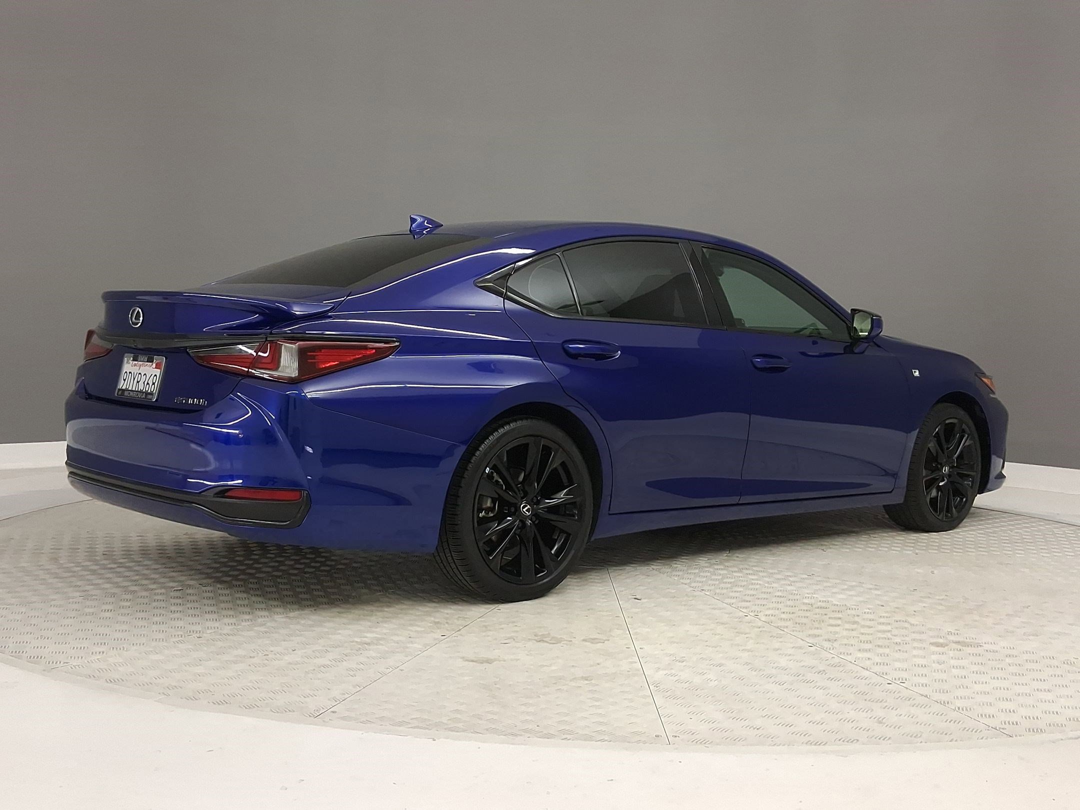 Used 2023 Lexus ES 300h F Sport image 7