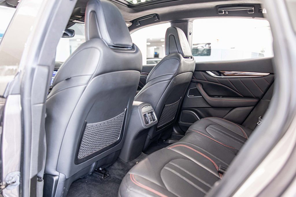 Used 2019 Maserati Levante S GranSport image 37