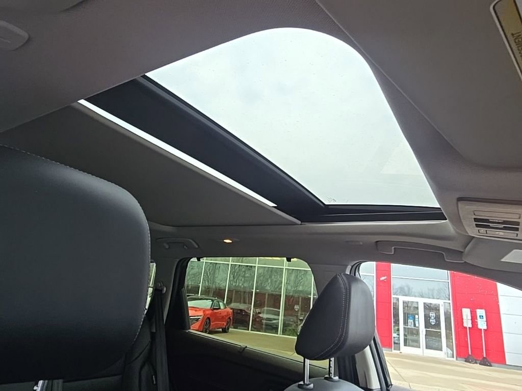 Used 2023 Nissan Rogue SV w/ SV Premium B Package image 27