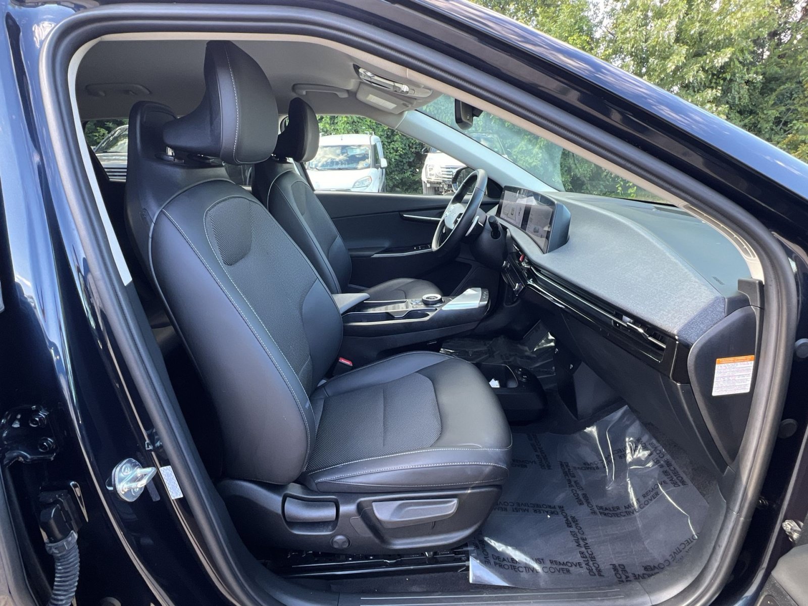 Used 2024 Kia EV6 Light AWD/4WD image 32