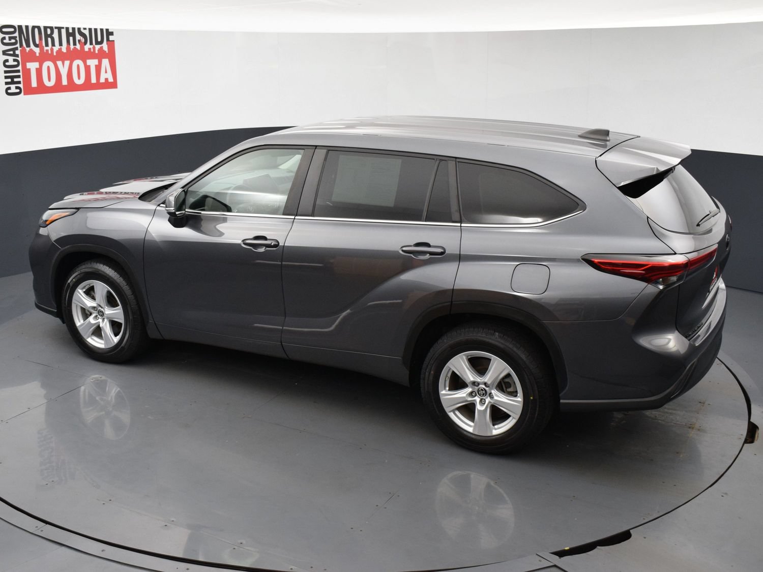Used 2023 Toyota Highlander L FWD image 20