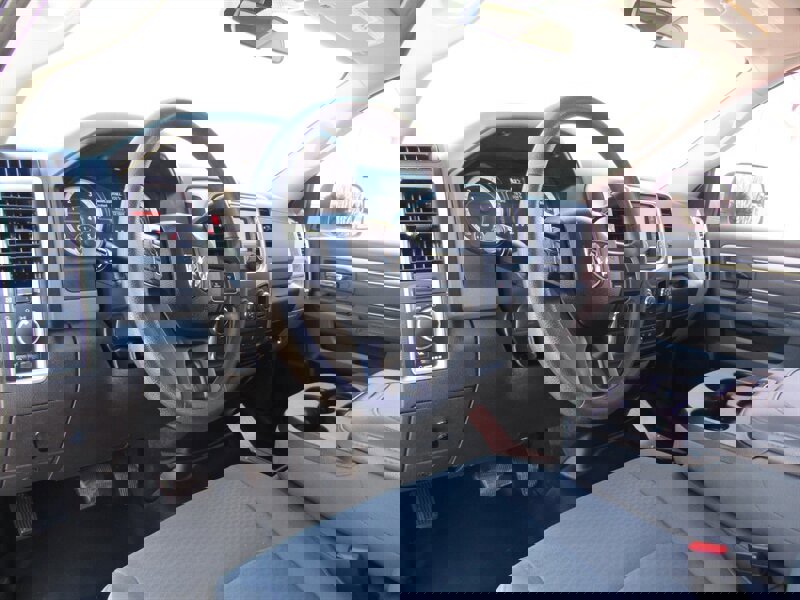 Used 2018 RAM 2500 SLT image 19