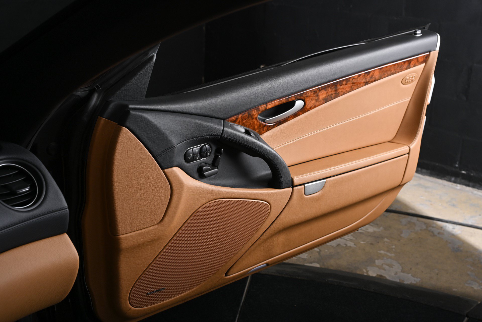 Used 2012 Mercedes-Benz SL 550 image 15