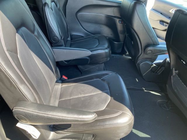 Used 2025 Chrysler Pacifica Select FWD image 31