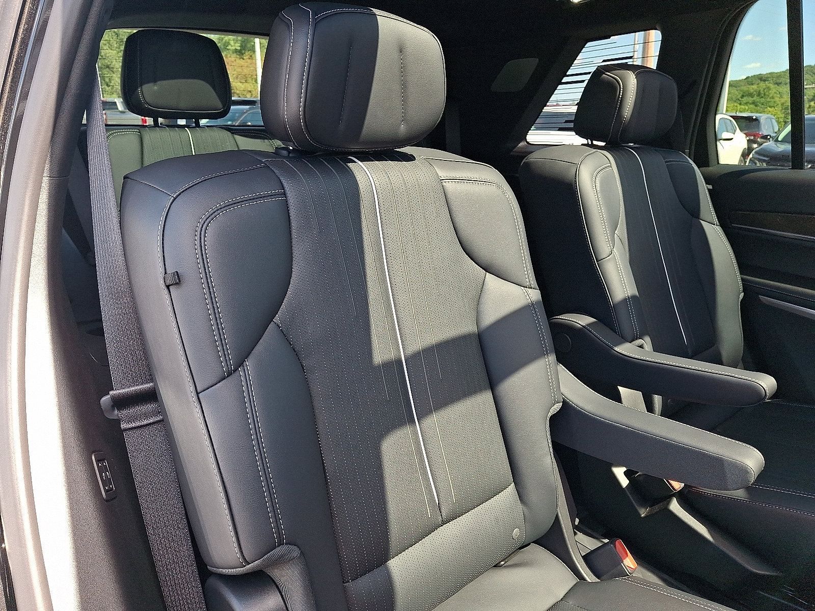 Certified 2026 Cadillac Vistiq Sport w/ LPO, Floor Liner Package AWD/4WD image 20