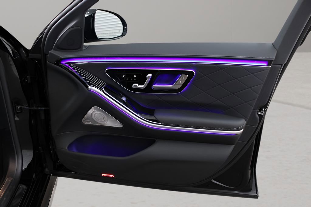 Used 2025 Mercedes-Benz S 580 4MATIC Sedan image 16