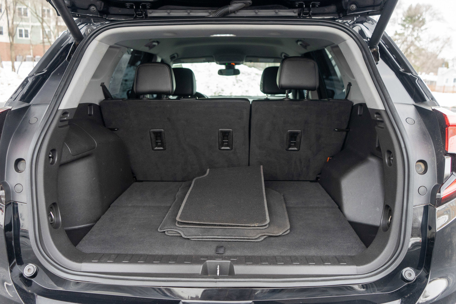 Used 2024 GMC Terrain SLT image 9