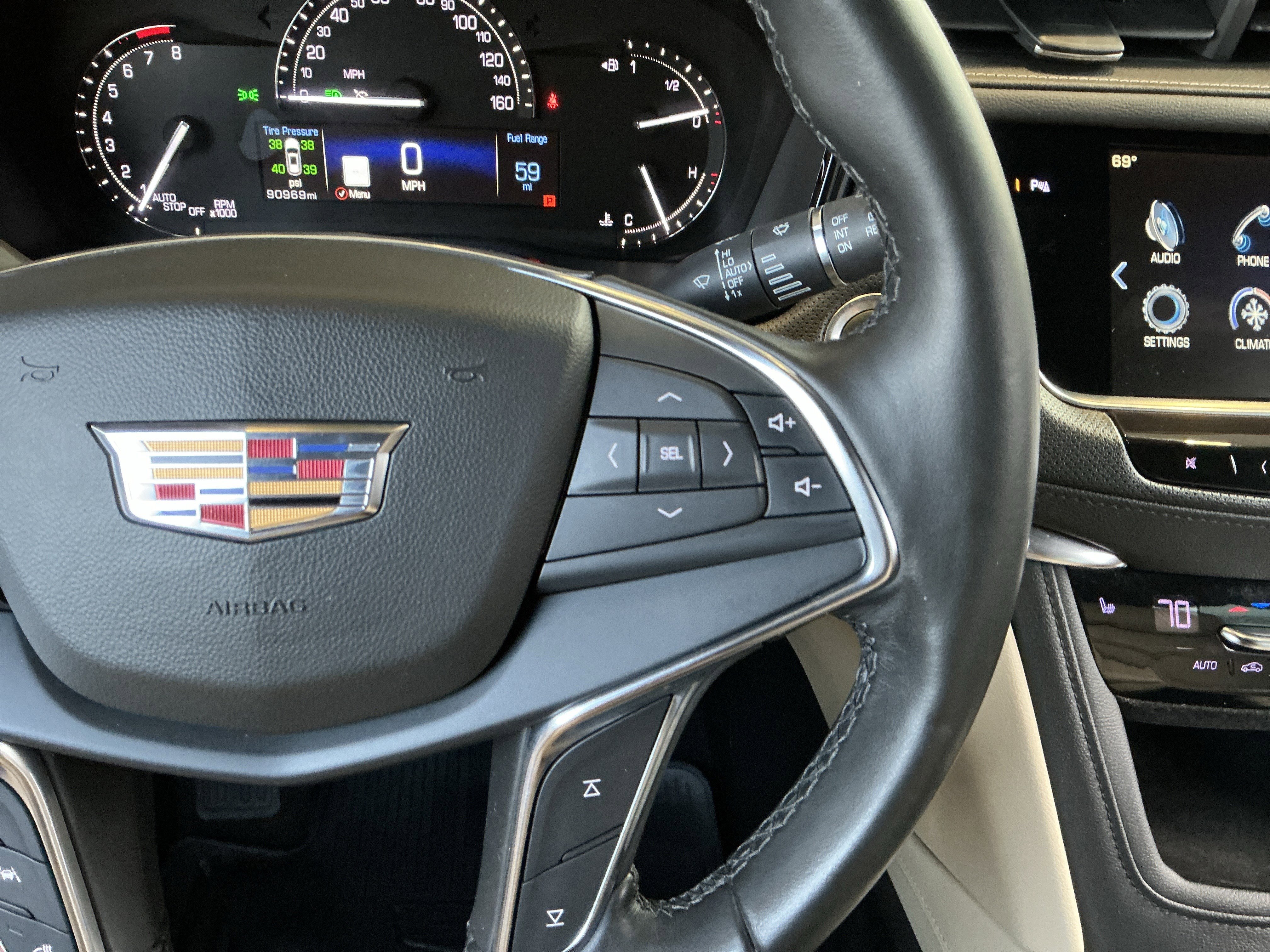 Used 2018 Cadillac XT5 Luxury w/ Driver Awareness Package image 13