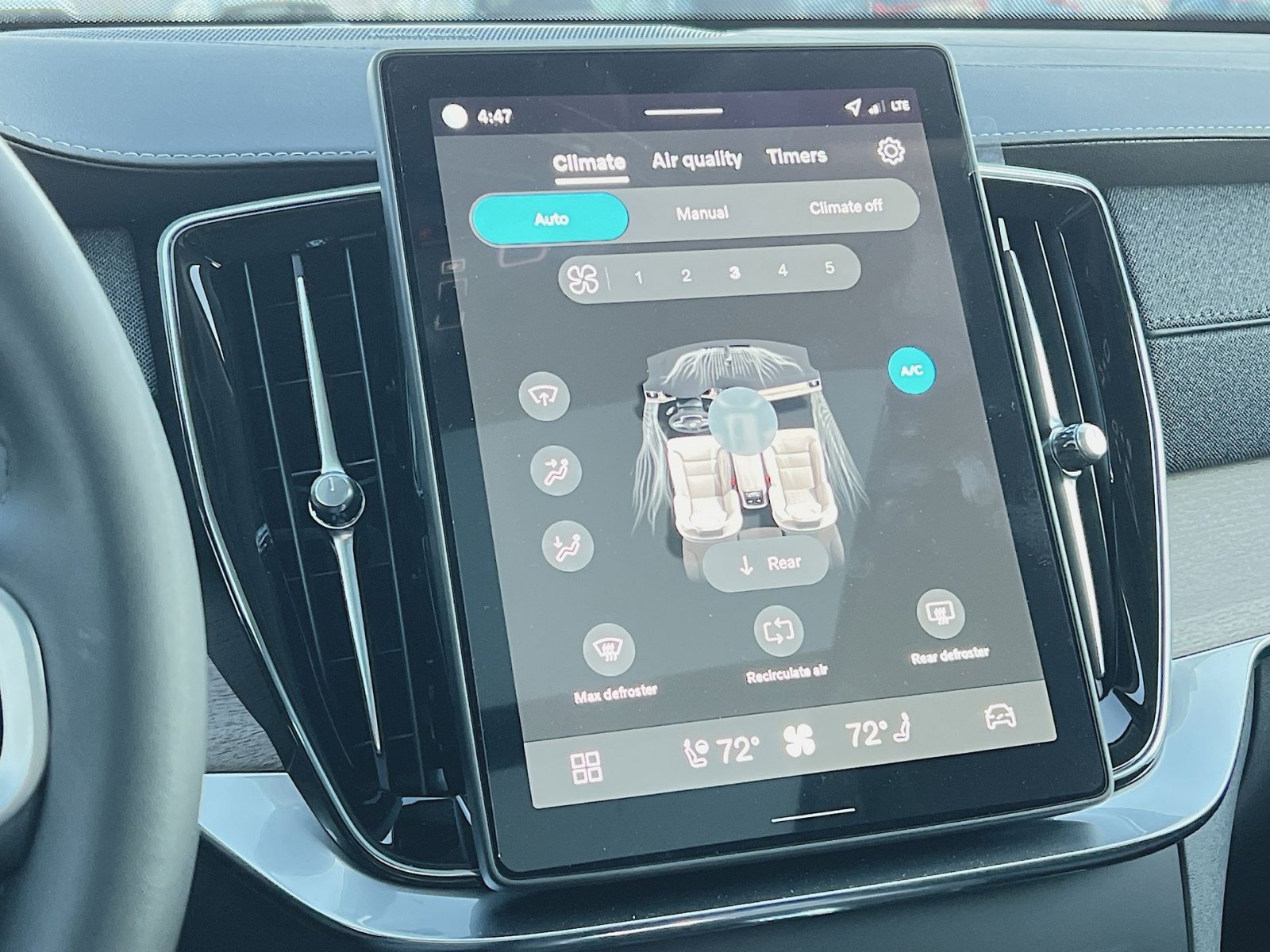 New 2026 Volvo XC90 B6 Plus w/ Protection Package Premier AWD/4WD image 21