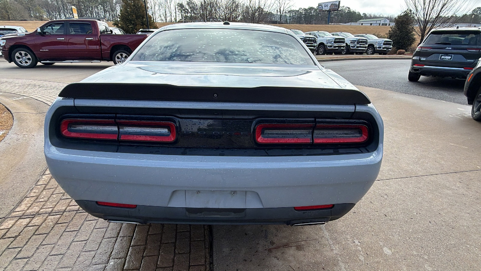 Used 2020 Dodge Challenger SXT w/ Blacktop Package image 9