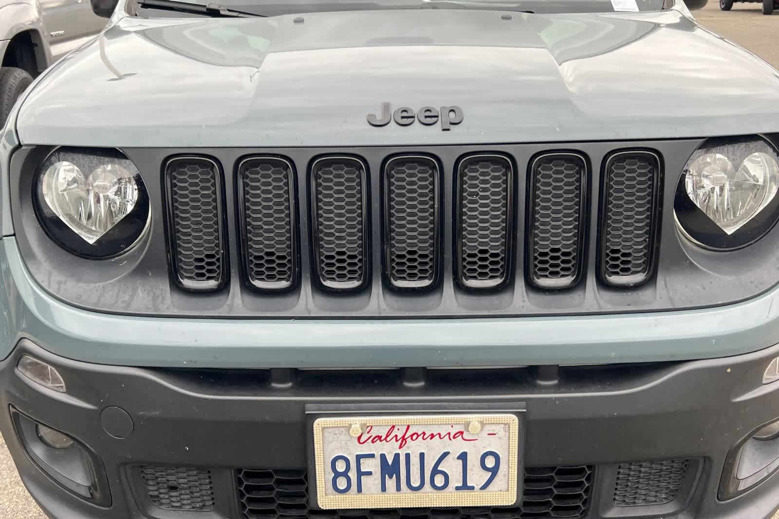 Used 2018 Jeep Renegade Altitude FWD image 12