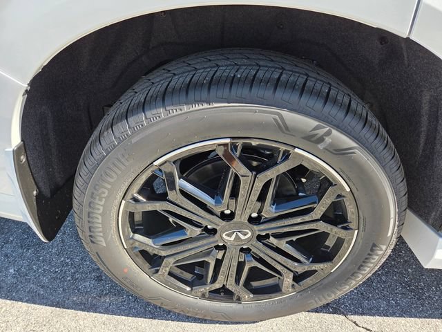 New 2026 INFINITI QX80 4WD w/ Sport Exterior Package image 20