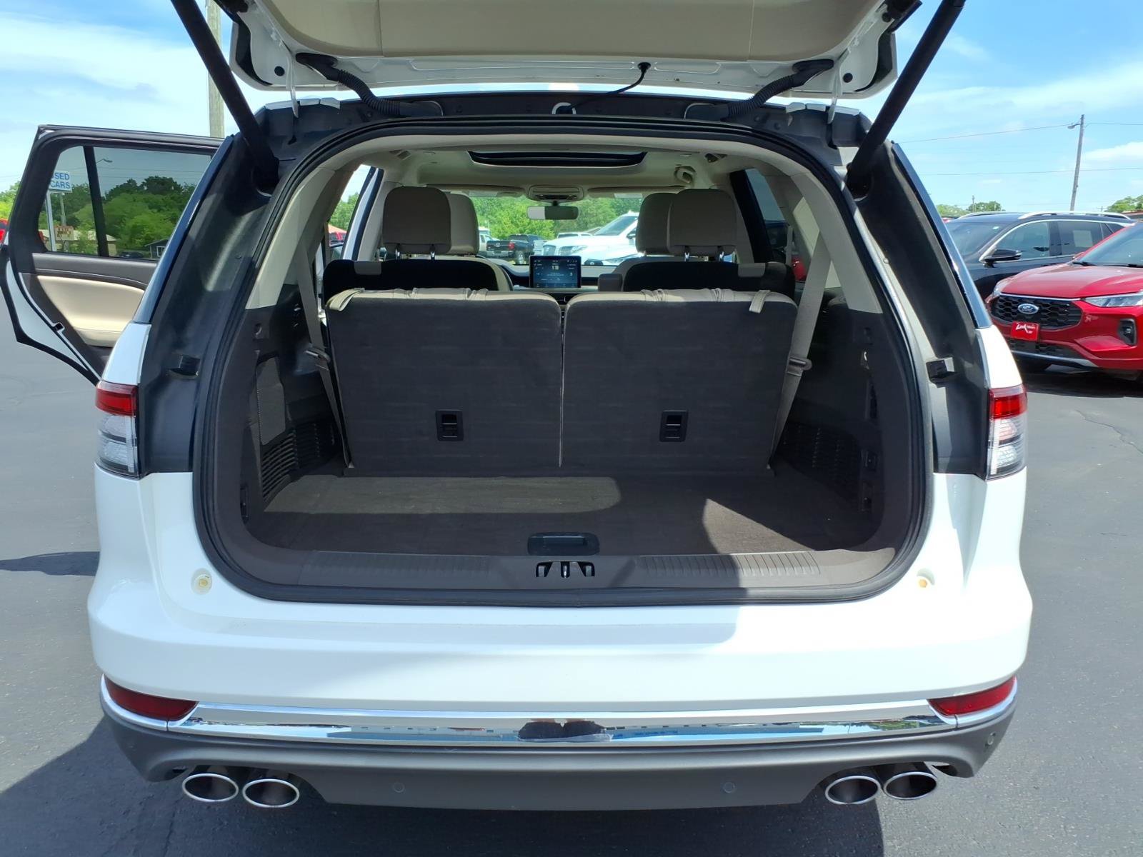 Used 2021 Lincoln Aviator Reserve w/ Elements Package Plus AWD/4WD image 15