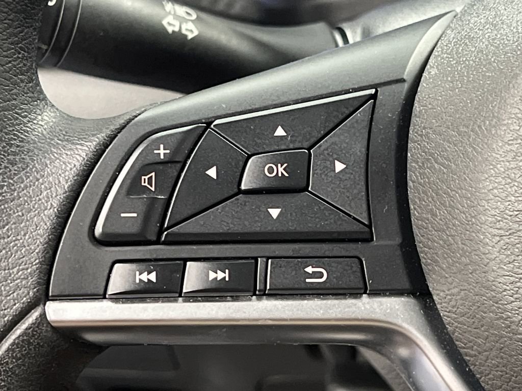 Used 2025 Nissan Sentra SV FWD image 35