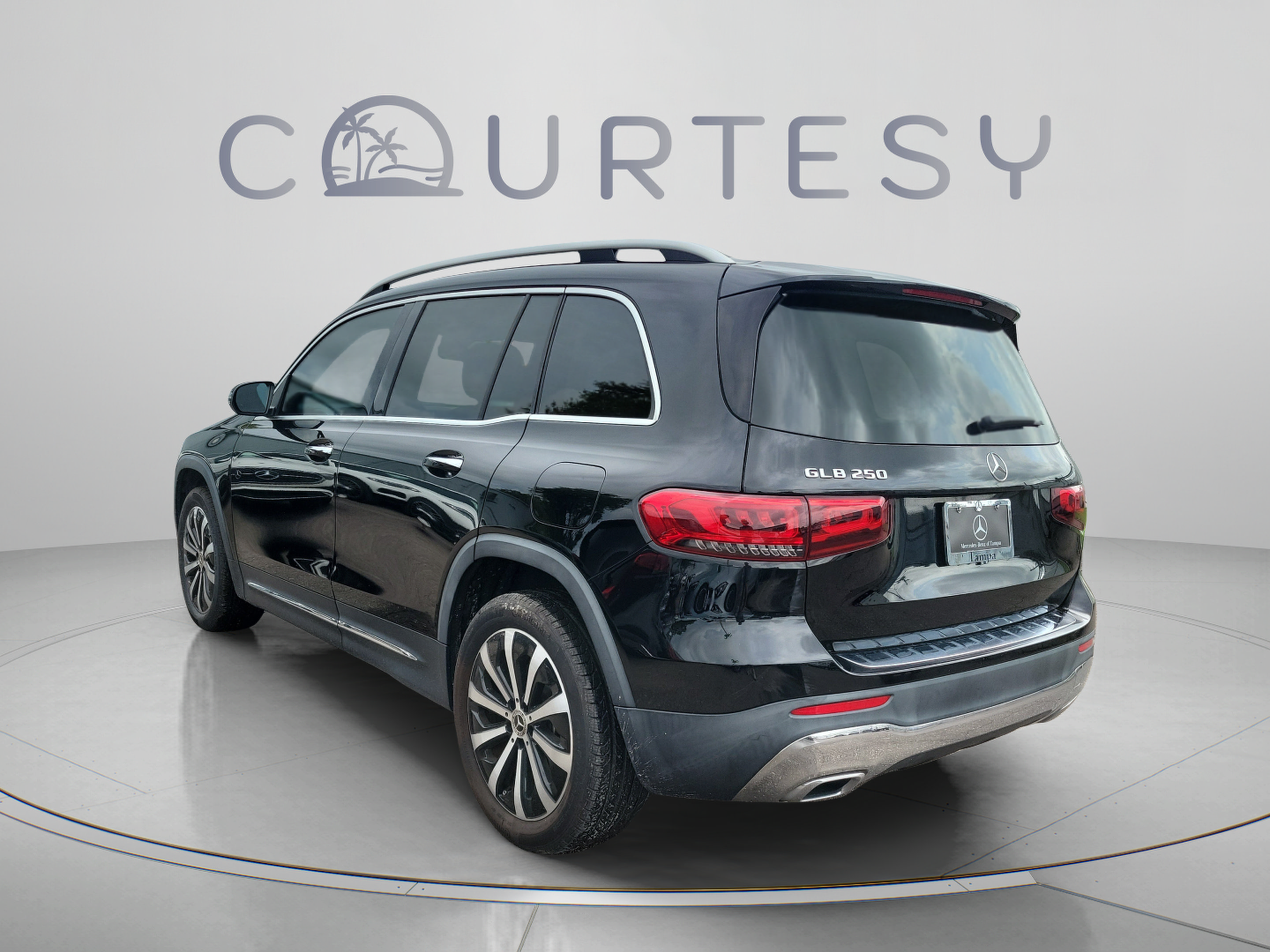 Certified 2022 Mercedes-Benz GLB 250 image 2