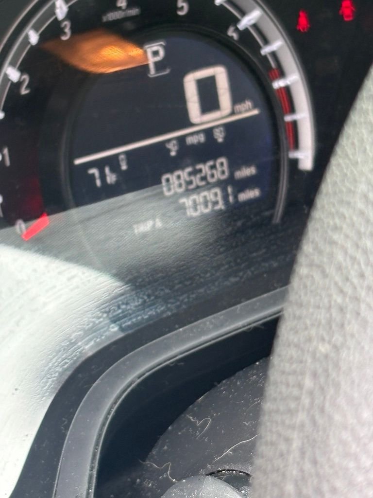Used 2018 Honda CR-V LX image 1