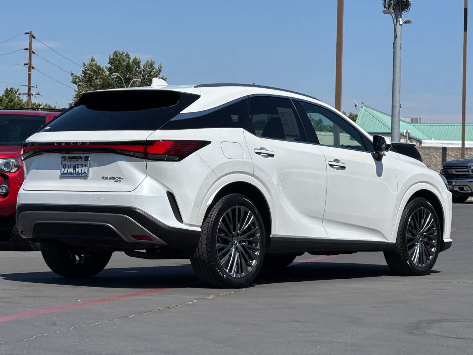 Certified 2025 Lexus RX 450h AWD w/ Convenience Package image 2