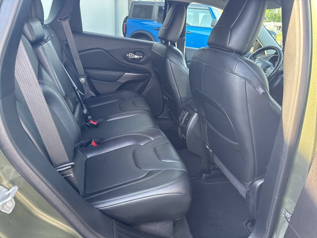 Used 2021 Jeep Cherokee Latitude Lux FWD image 39
