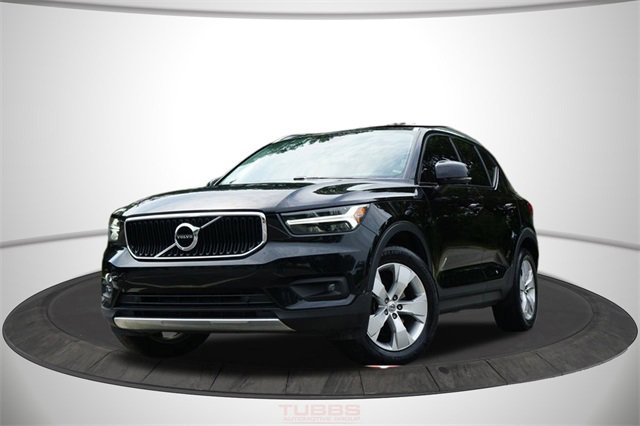 Used 2022 Volvo XC40 T5 Momentum