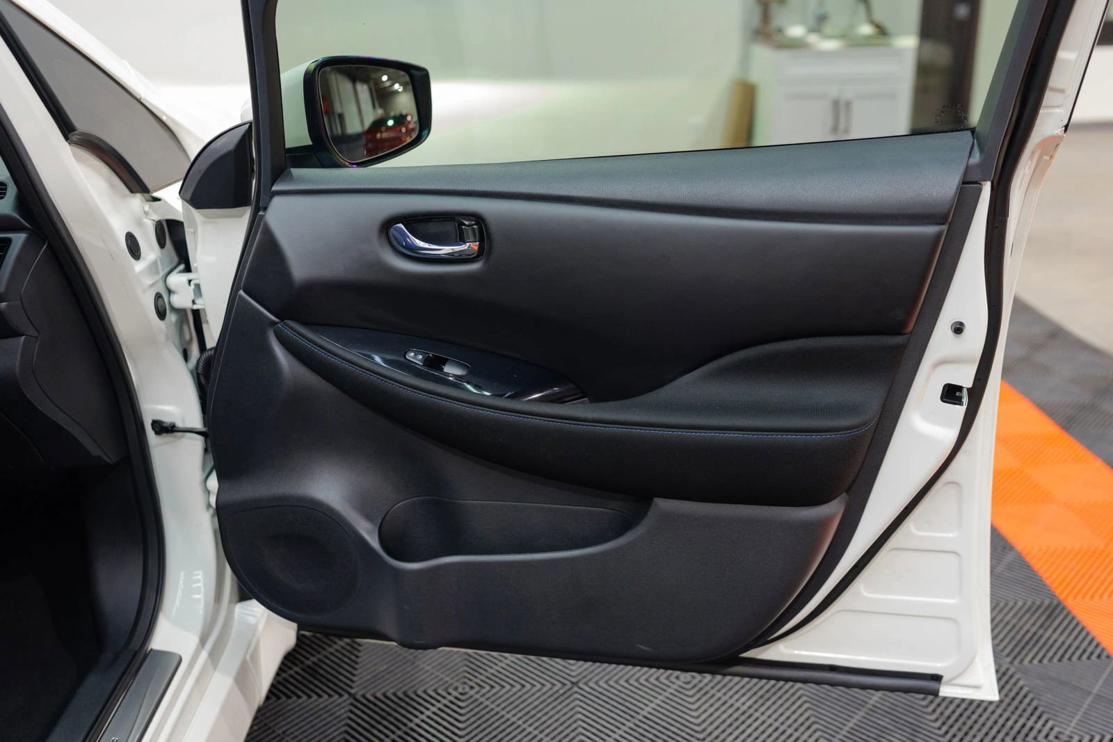 Used 2023 Nissan Leaf SV Plus image 31