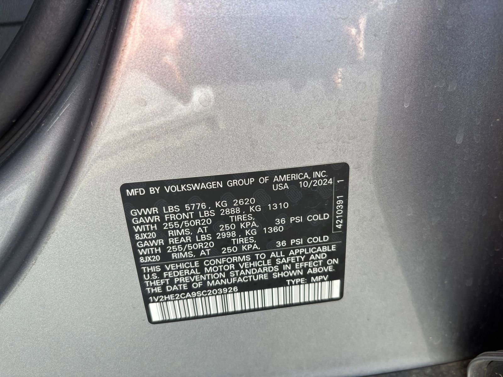 Used 2025 Volkswagen Atlas Cross Sport SE AWD/4WD image 31