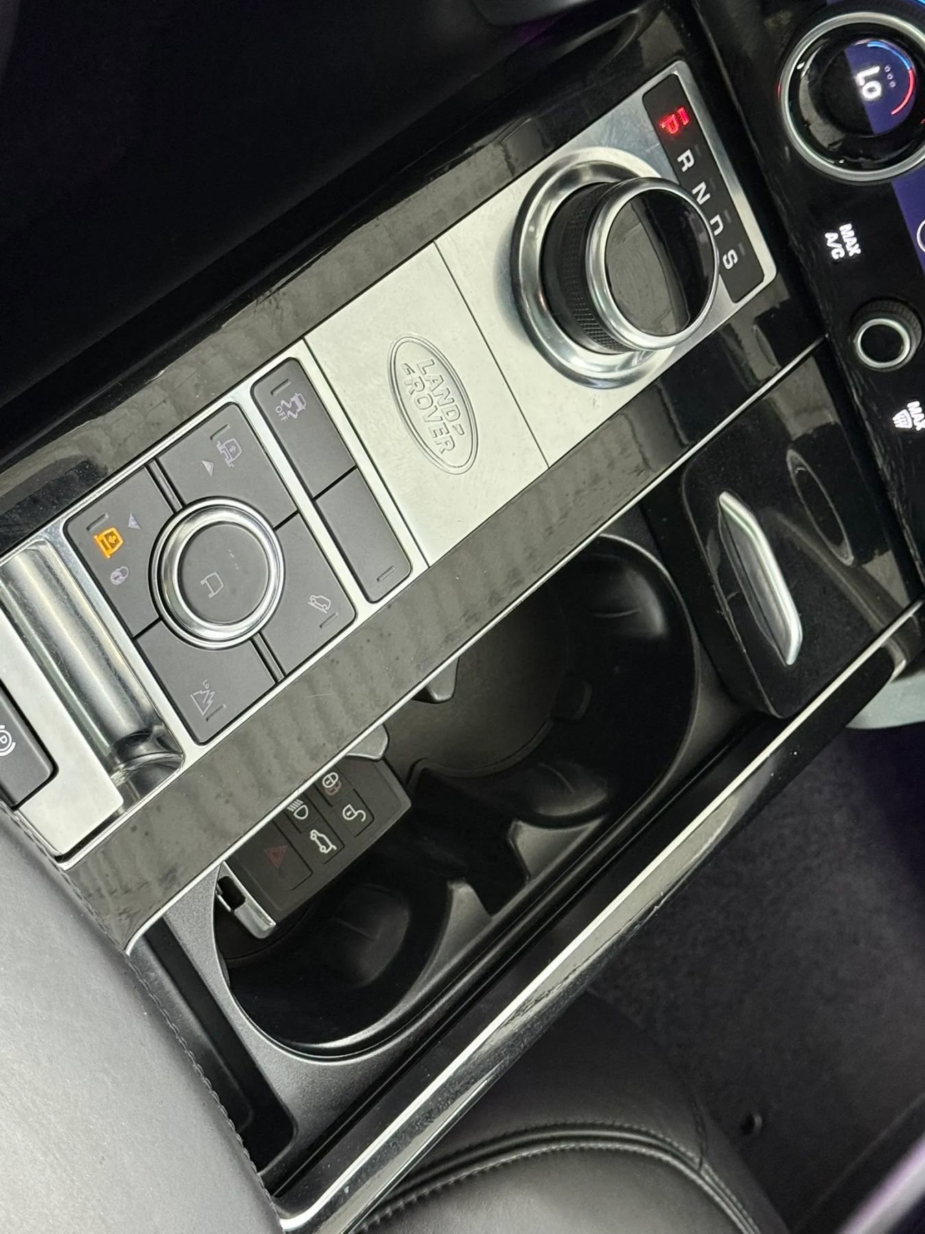 Used 2018 Land Rover Range Rover Supercharged image 34