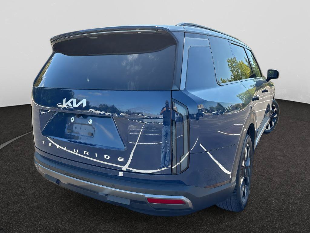 Used 2027 Kia Telluride S w/ Towing Package FWD image 5